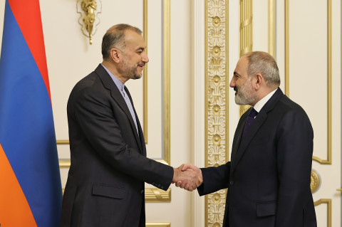 Վարչապետ Փաշինյանն ընդունել է Իրանի ԱԳ նախարարի գլխավորած պատվիրակությանը