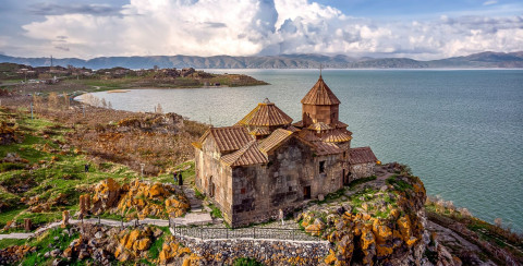 Ermənistan nüfuzlu Lonely Planet jurnalının diqqət mərkəzindədir