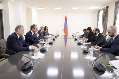 Встреча Арарата Мирзояна с управляющим директором отдела гражданского планирования и поведения Европейской службы внешних связей