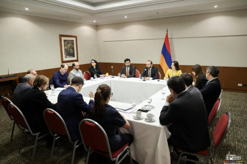 Շարունակում ենք բանակցություններն առանցքային հարցերում փոխհամաձայնության հասնելու նպատակով. Միրզոյան