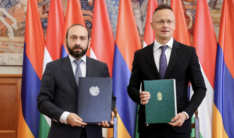Ararat Mirzoyan və Peter Siyarto Ermənistan və Macarıstan hökumətləri arasında iqtisadi əməkdaşlıq haqqında saziş imzalayıblar