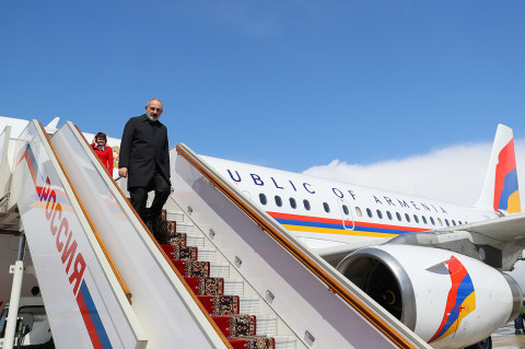 Премьер-министр РА прибыл в Россию с рабочим визитом