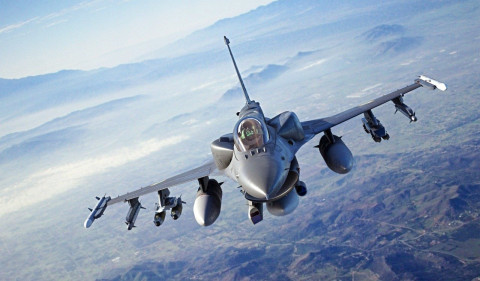 White House announced plans to deploy F-16s to Ukraine