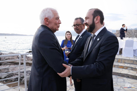 Ararat Mirzoyan exchanged ideas with high-ranking officials participating in forum in Dubrovnik