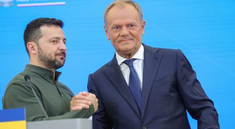 Ukraine’s Zelenskiy visits Poland, signs security pact