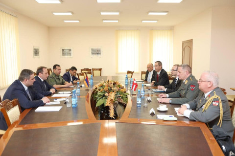 Prospective directions of Armenia-Austria cooperation in field of defense discussed at meeting in administrative complex of Ministry of Defense