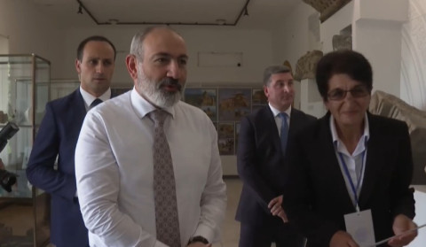 Վարչապետն այցելել է «Զվարթնոց» պատմամշակութային արգելոց-թանգարան