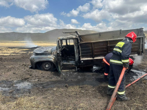 Ձիթհանքով գյուղում այրվել է բեռնատար. վարորդի վիճակը միջին ծանրության է