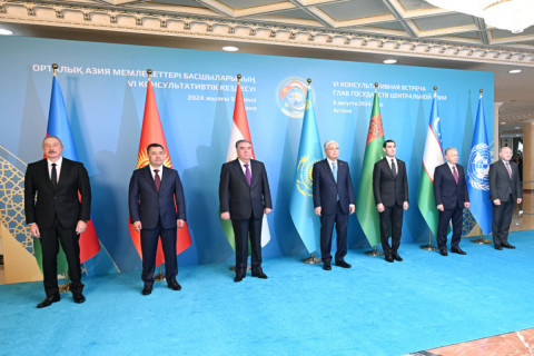 Mərkəzi Asiya ölkələrinin liderlərinin məşvərət görüşündə Əliyev də iştirak edib
