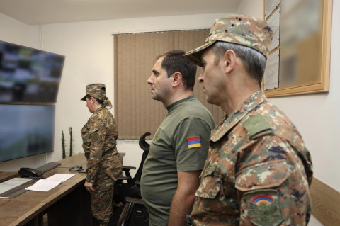 Սուրեն Պապիկյանը բանակային զորամիավորման շտաբում հետևել է կորպուսի ղեկավար կազմի աշխատանքին