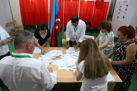 Azərbaycanda keçirilən parlament seçkilərinin ilkin nəticələri açıqlanıb