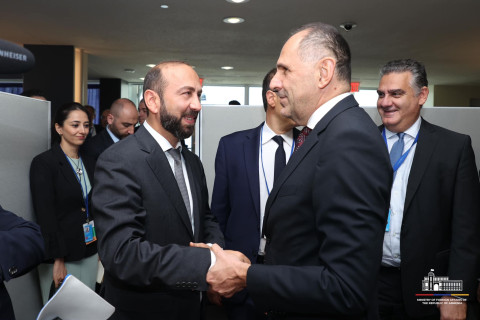 Միրզոյանն ու Հունաստանի ԱԳ նախարարը մտքեր են փոխանակել տարածաշրջանային անվտանգության ամրապնդման ուղղությամբ երկու երկրի միջև փոխգործակցության հարցերի շուրջ