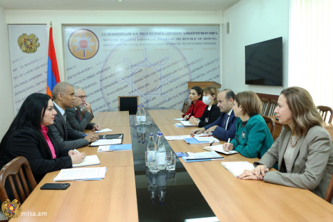 Կարևորվել է ԵԽ-ի հետ համագործակցության դերը. ԱՍՀ նախարարը հանդիպում է ունեցել Մաքսիմ Լոնգանգեի հետ