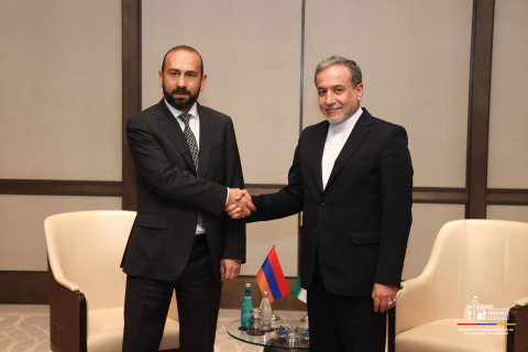 Միրզոյանն ու Արաղչին վերահաստատել են տարածաշրջանային կապուղիների ապաշրջափակման հարցում սկզբունքային մոտեցումը