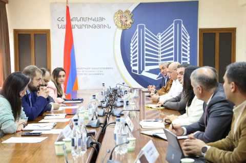 Գևորգ Պապոյանը  դեղագործական ընկերությունների ներկայացուցիչների հետ քննարկել է ոլորտի զարգացման հնարավորությունները
