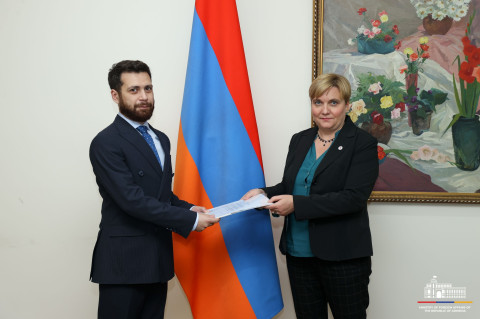 ՀՀ-ում ԿԽՄԿ պատվիրակության նորանշանակ ղեկավարն իր հավատարմագրերի պատճենն է հանձնել ՀՀ ԱԳ նախարարի տեղակալին