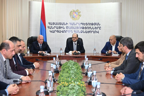 Արայիկ Հարությունյանը ՀԾԿՀ աշխատակազմին է ներկայացրել կառույցի նորընտիր նախագահ Մեսրոպ Մեսրոպյանին