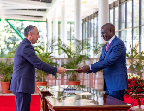 Ambassador Sahak Sargsyan presented his credentials to President of Kenya