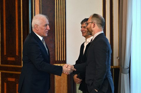 ՀՀ նախագահն ու Philos Project-ի նախագահն անդրադարձել են Հայաստանի և ԱՄՆ փոխգործակցությանը