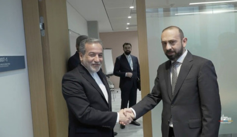 Ermənistan və İran xarici işlər nazirləri görüşüblər