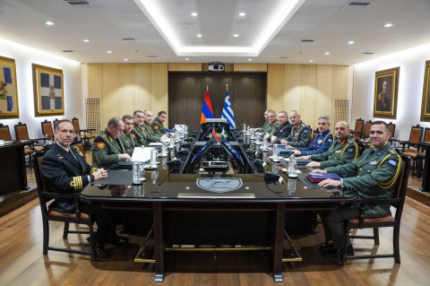 Էդվարդ Ասրյանը Հունաստանի իր պաշտոնակցի հետ քննարկել է պաշտպանության բնագավառում Հայաստան-Հունաստան-Կիպրոս եռակողմ ձևաչափով համագործակցության հարցեր