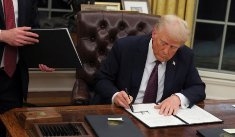 Bitcoin up by a fifth after Trump lists reserve tokens