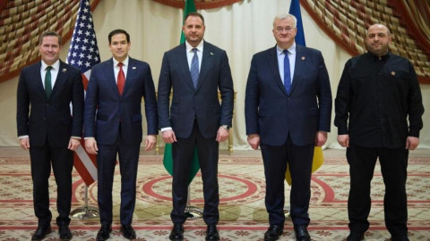 World leaders welcome Ukraine's agreement on a ceasefire proposal