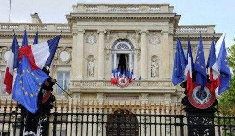 Paris welcomes announcement of end of peace treaty negotiations between Armenia and Azerbaijan