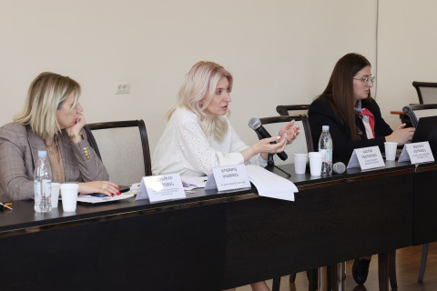 Կրթության ոլորտում մասնագիտական զարգացման և խրախուսման ծրագրերը կշարունակվեն. միջնաժամկետ ծախսային ծրագրի քննարկում