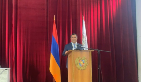 Volodya Grigoryan sworn in as Mayor of Parakar
