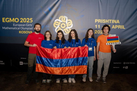 4 բրոնզե մեդալ՝ Եվրոպայի աղջիկների մաթեմատիկայի 14-րդ օլիմպիադայում