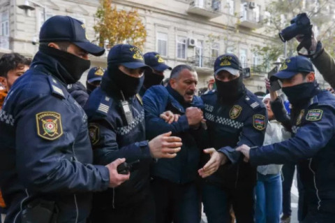 Həbsdə aclıq edən azərbaycanlı müxalif siyasətçinin vəziyyətinin daha da ağırlaşdığı bildirilir