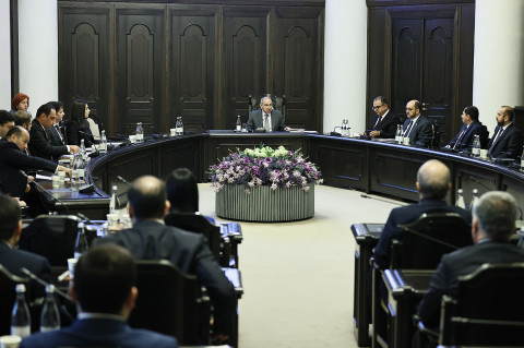 Կապահովվի Արարատ համայնքի տիպային մարզահամալիրի կառուցման ծրագրի իրականացումը