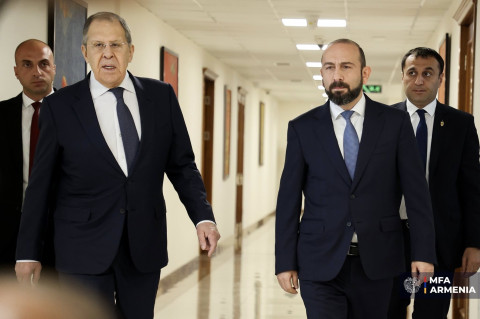 Հաստատում եմ մեր պատրաստակամությունը՝ շարունակելու արդյունավետ քաղաքական երկխոսությունը. Միրզոյանը՝ Լավրովին
