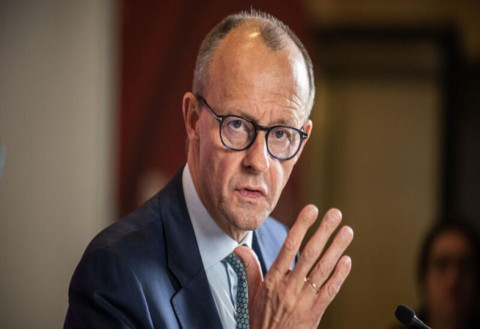 Ukraine can attack, for example, on Russian military facilities for protection: Mertz