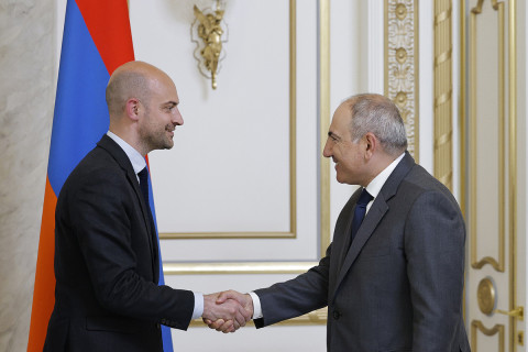 Nikol Pashinyan and Jean-Noël Barrot discuss issues aimed at further developing Armenia-France cooperation