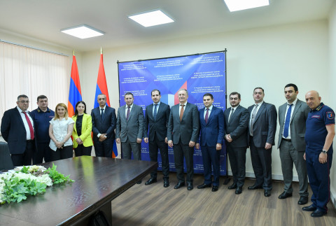 ՊԵԿ նախագահն ու  Ռուսլան Դավիդովը քննարկել են ԵԱՏՄ շրջանակում մաքսային կարգավորման ոլորտում առկա համագործակցությունը