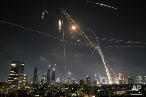 Iranian missiles hit Israeli Defense Ministry building twice