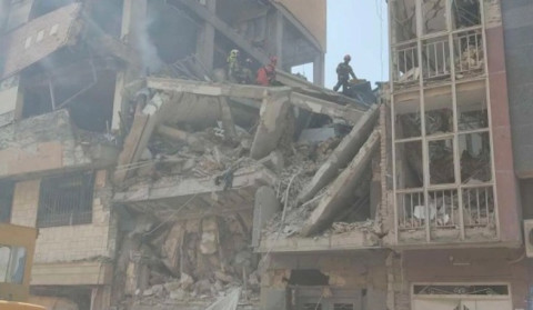 Hundreds reported dead as Israel and Iran trade strikes for third day