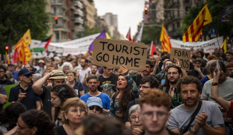 Protesters against overtourism take to the streets of southern Europe