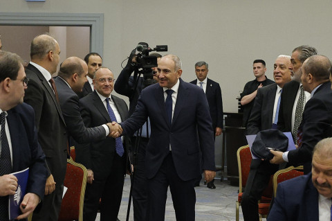 Prime Minister meets with representatives of Armenian Community of Türkiye