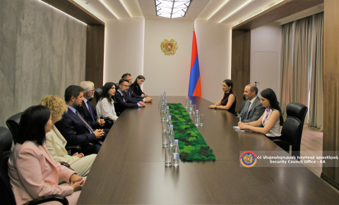 Հայաստանի հետ հարաբերությունները մեծ կարևորություն ունեն Լեհաստանի համար. Լուցիան Պիետժչիկ