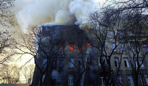 Russia and Ukraine continue to exchange strikes