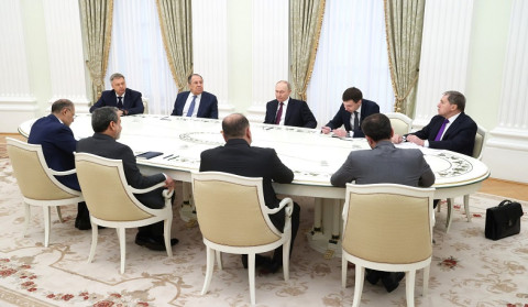 Putin İranın xarici işlər naziri ilə Yaxın Şərqdə münaqişənin gərginləşməsini müzakirə edib