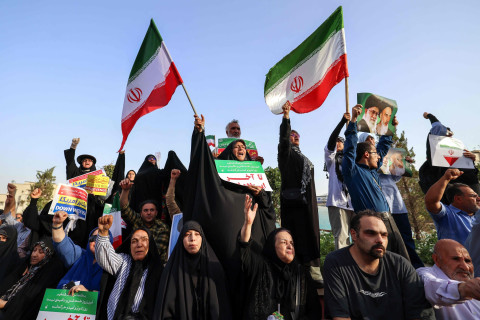 Tehran və İranın digər şəhərləri İsrail üzərində qələbəni qeyd edirlər