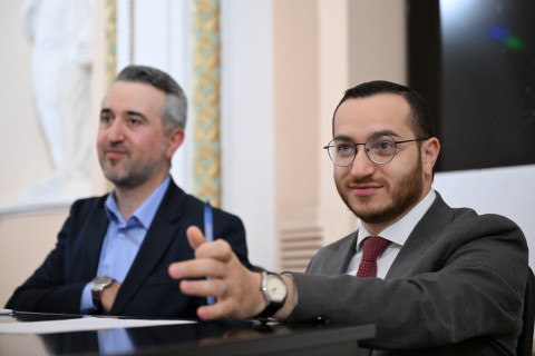 Մխիթար Հայրապետյանը Հանրային խորհրդի անդամներին ներկայացրել է պաշտպանական արդյունաբերության ոլորտի զարգացմանն ուղղված բարեփոխումները