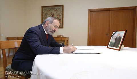 Վարչապետն այցելել է Ֆրանսիայի դեսպանատուն