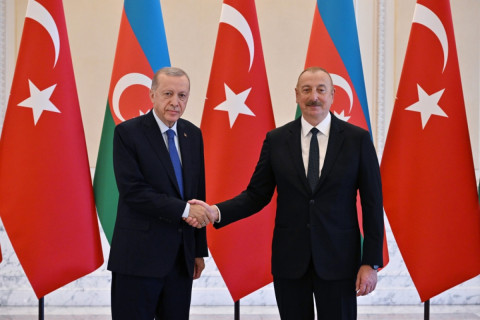 Ərdoğan Ermənistan və Azərbaycan arasında sülh prosesini dəstəklədiyini bir daha təsdiqləyib