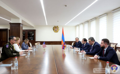 Սուրեն Պապիկյանը դեսպան Քվինի և պաշտպանության հարցերով նորանշանակ կցորդի հետ քննարկել է ՀՀ և ԱՄՆ միջև համագործակցության ընթացքին վերաբերող հարցեր