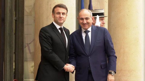 Nikol Pashinyan sends congratulatory message to Emmanuel Macron